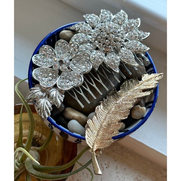 Elegant Silver Statement Crystal Encrusted Floral Hair Comb & Gold Feather Clip - Picture 1 of 12